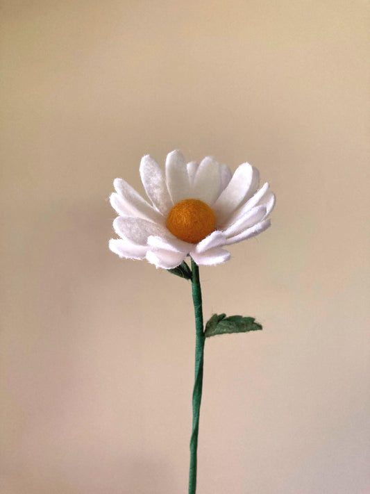 Felt Daisy Stem: Bendable Floral Decor, Custom Bouquet