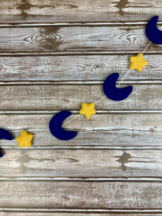 Felt Halloween Star and Moon Garland